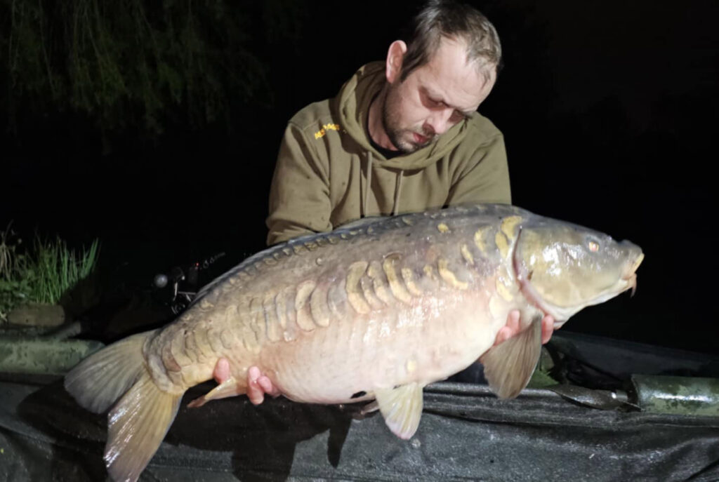 ef6e8be7-8b5d-4160-b7d1-cdd4ee17175e